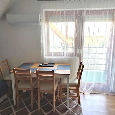 In - Balaton 50626 Διαμέρισμα