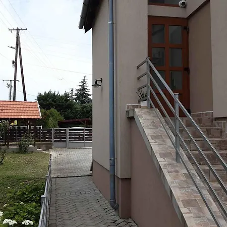 In - Balaton 50626 Apartman Badacsony